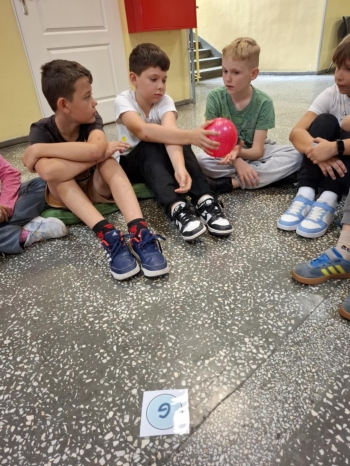 6d72599c-63f6-4d59-9a29-4fadbcaa1247