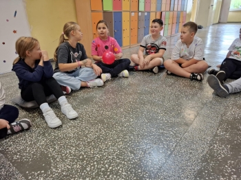 afdc0198-a5d2-41df-88c6-b6f1fe3b3779