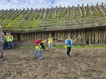 9ce452be-3fbf-4e54-a1ca-d006cc0372d5