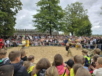 b23e9fde-b3d0-42b6-9bf8-0099c935632e