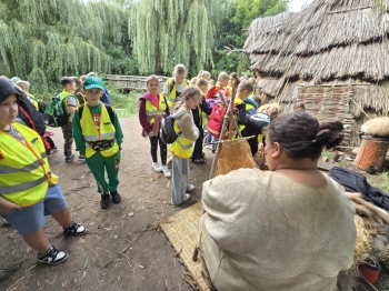 d959dec9-a926-4b6b-9702-1529be882179