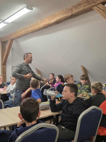 55b7ebed-96cf-4095-b384-fa4a12b8985e