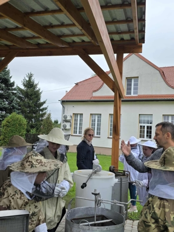 80057646-f29f-4db6-9b34-a6220a689dd9