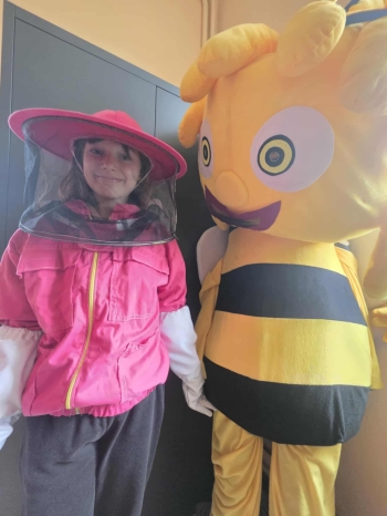 a853036e-df14-4748-b31a-0ddd30199960