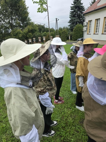 ba6e1d0a-f98e-4463-95ad-68f8ce120cc9 (1)