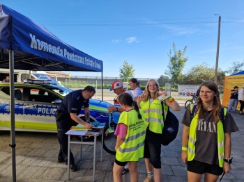 3889afbe-1cdc-44c4-a2a0-50aeb7c0d11c