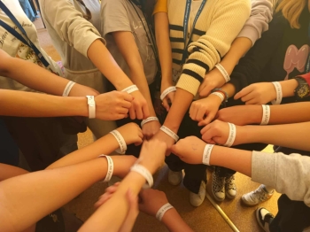 5c0ad9b5-cf98-46e4-8bd5-d52611377eaa