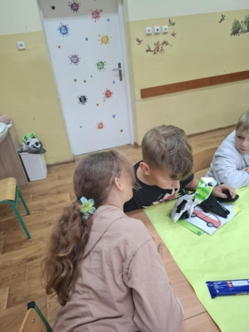 df77f8b5-7a9e-424f-abeb-c83dcca80602