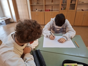 5ce0b519-d49e-4932-b725-b96af90bbd82