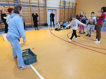 fa77b5d3-10d0-485e-98ab-5eec6a121c07