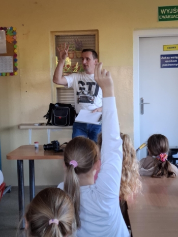 982d3c6b-35ab-47a8-989b-e5b59c929950