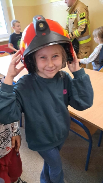 9daf472a-ba2c-4046-bd96-71778e7ed135