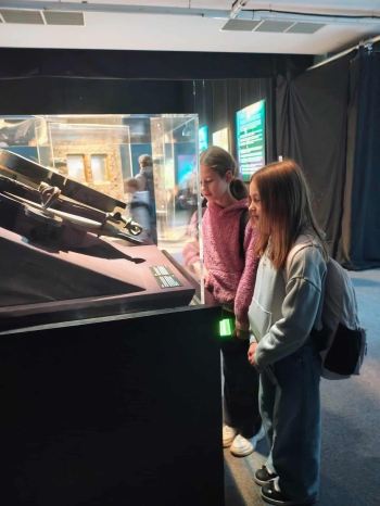 50b0ac7b-e406-46b1-9b40-1616e13dc22b