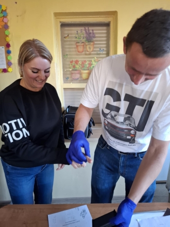 ee42de03-a6ce-4993-ac3e-02c24532a0c4