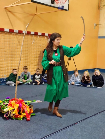 07e6af9f-6273-439b-97d7-3583bd329461