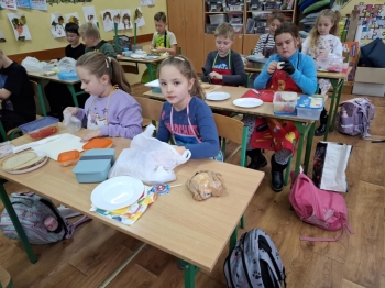 b5ba7a38-dd74-407e-81a4-f78102e63c90