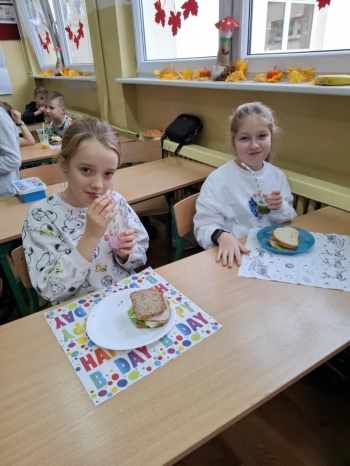 ca39774c-5265-41e9-94e3-a12d676de907