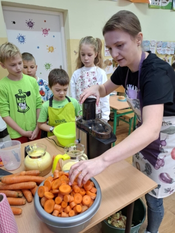 e57da71c-689e-403d-a9ef-7c899052f2cb