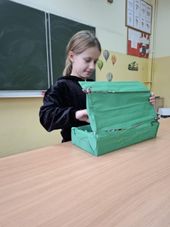 7fa0240b-a2d6-4144-a468-73261a312387