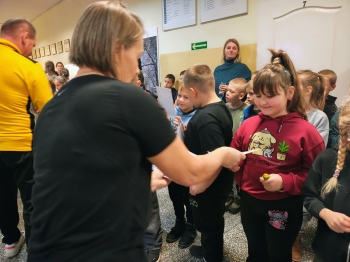 a53ae07d-7c6d-4f7d-9997-e5c3b4664e37