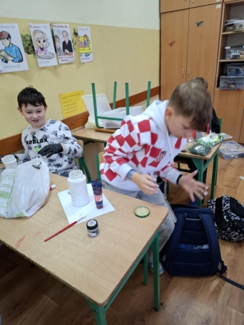 1d16e715-234a-4951-b689-36b32ac3cf40