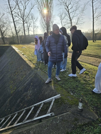 a40c8aeb-5f3b-41c1-9e89-efd0a5a78837