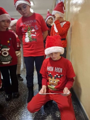 58237542-3f17-484b-9803-3f0d12f41d4b