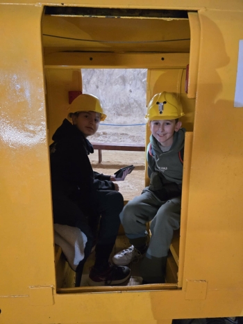 c0684929-a74e-48ae-87dc-e052a76d9ef8 (1)