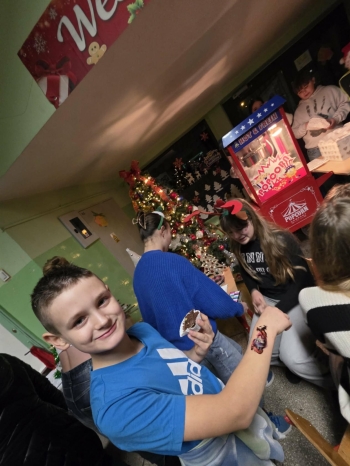 58054198-0fe7-458b-b1e3-5f6f6d0afff3