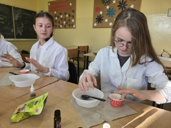 e3c316a7-e1fd-4fef-be0c-1298328be811