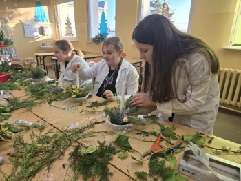 e6aaaabb-240f-42be-84dc-6b2b6c7b86f8