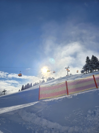 28093fdf-124f-4cc5-bf6c-32ea8f4f5bc9