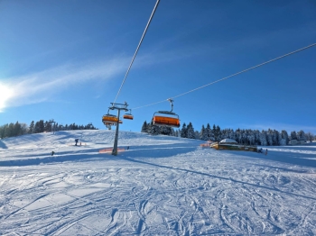 a5d27333-4a78-455f-9199-7cfbec3639ae