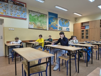 b7c995e8-fde9-403e-8853-85bb1c22f084