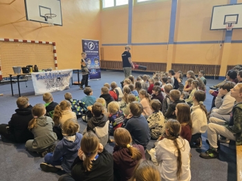 06c32b9d-da60-4182-917e-af25b1f161e7