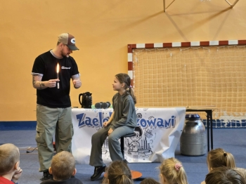 38a51a33-f694-4d1c-9d42-f20064f287cd