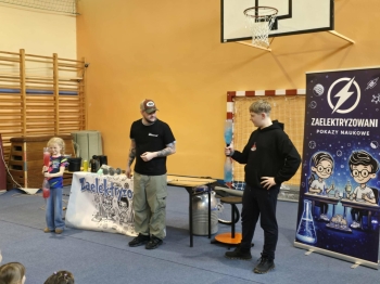 e241b28c-f7a6-41f8-9327-6dcdf4416d5c