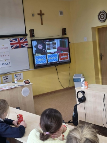 ad4b0bc7-dcb8-45f7-954b-f3a1cd2a3706