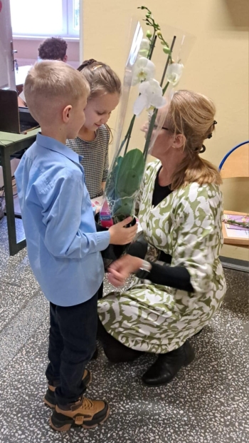 079ac125-2d14-4a9d-8516-8340e5801fa6