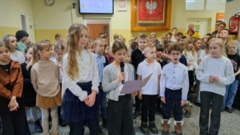 f6d0460e-a3bd-4909-8c43-d6d96af46af9