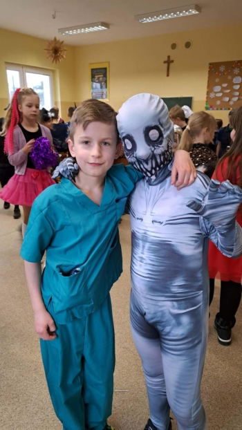 374acb04-c843-40fb-8016-a6ffac1fdc88