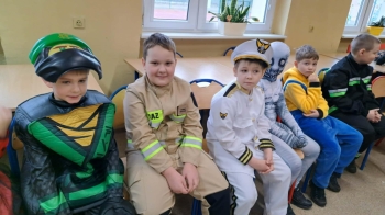 edd75837-4a4c-4852-b5c5-ffdc013cb4ab