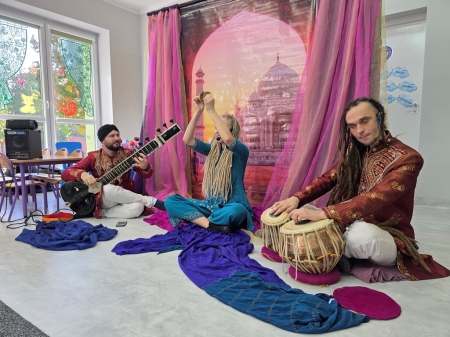 KLUB MAŁEGO MUZYKA - HINDUSKIE HISTORIE