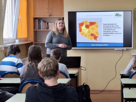 RYNEK PRACY BEZ TAJEMNIC