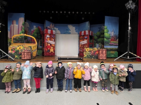 SPEKTAKL TEATRALNY ''KAROLCIA''