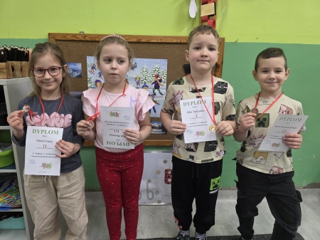 WRĘCZENIE MEDALI W PRZEDSZKOLU