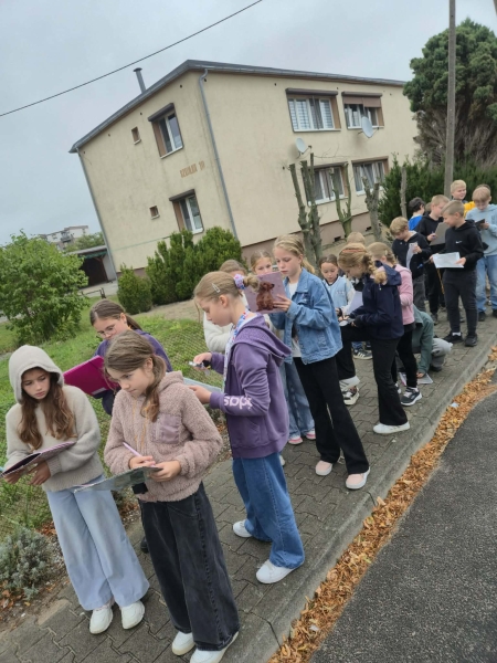 CZWARTOKLASIŚCI ODKRYWAJĄ PRZYRODĘ!