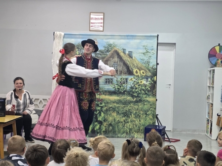 KLUB MAŁEGO MUZYKA W PRZEDSZKOLU - ''BŁĘKITNA KRAINA I TANECZNE CZARY''